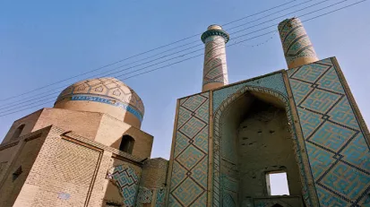 روش شرف الدین در تبیین گزارش های تاریخی